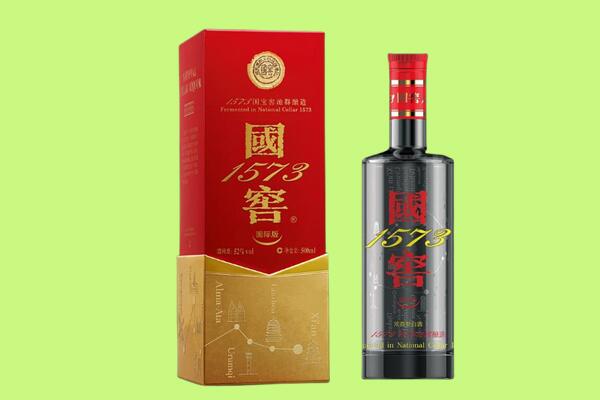 巴彦卓尔五原县回收国窖1573.jpg